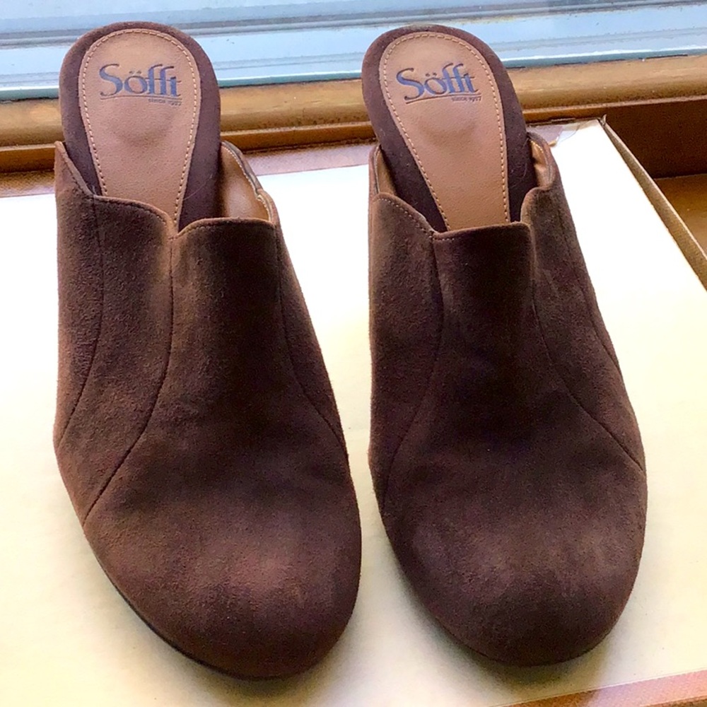 #Sofft suede mule